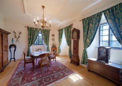 Františkánský klášter v&nbsp;Hostinném